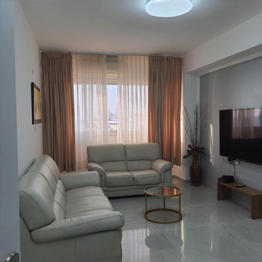 Lovely Three-Room Apartment Above The Promenade 아슈도드 외부 사진