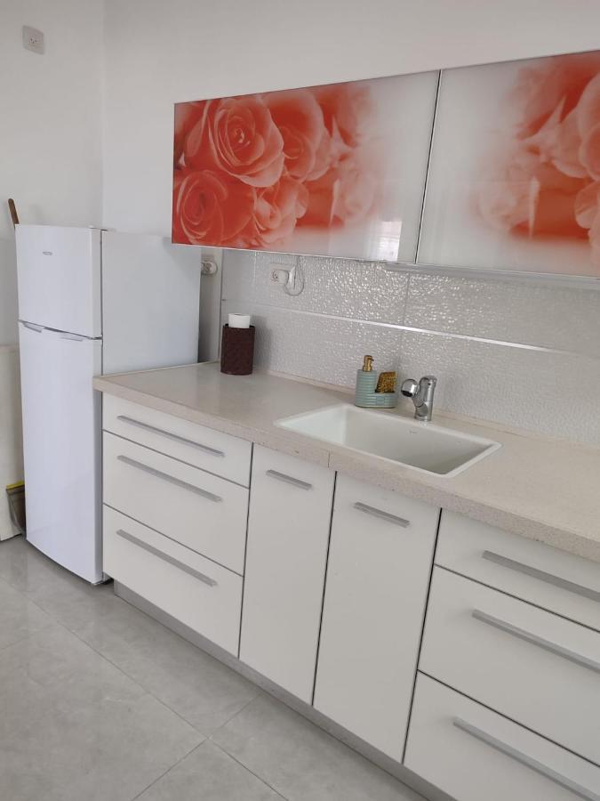 Lovely Three-Room Apartment Above The Promenade 아슈도드 외부 사진